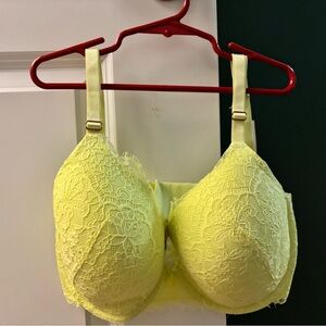 Victoria's Secret Lot of 9 Bras (7 are 34DDD and 2 are 36DDD)